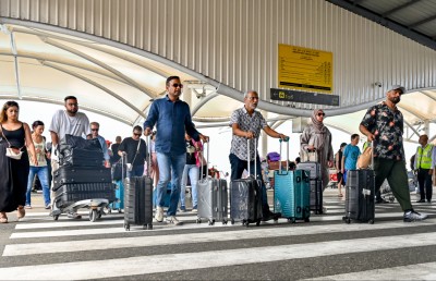 މާދަމާ އެއާޕޯޓަށް ބާރުބޮޑުވާނެ، ފުރާ މީހުން ފްލައިޓްގެ ތިން ގަޑިއިރު ކުރިން ދާން އެދިއްޖެ