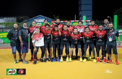 ހޭންޑްބޯލްގެ ގައުމީ ޗެމްޕިއަނުންނަކީ ފިއުޗާ ސްޕޯޓްސް އާއި އައިލެންޑާސް