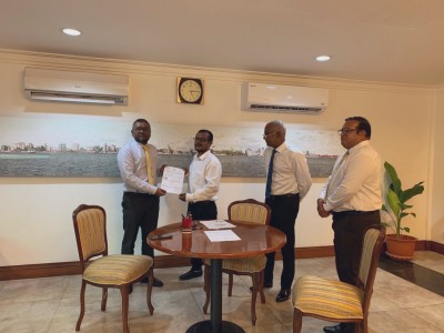 އައްޑޫގެ ޕީޕީއެމް ތިން ކައުންސިލަރުންގެ ތެރެއިން އެކަކު އެމްޑީޕީއަށް