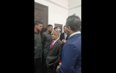 ނަން އިއްވާފައި ނުވާ އިދިކޮޅު މެންބަރުން ޖަލްސާއަށް ވަނުމަށް ހުރަސް އަޅައިފި