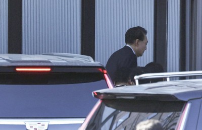 ދެކުނު ކޮރެއާގެ ރައީސް އެންމެފަހުން ހައްޔަރުކޮށްފި