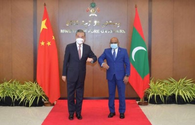 ރާއްޖެއިން ޗައިނާއާ އެކު ފަސް އެއްބަސްވުމެއްގައި ސޮއިކޮށްފި