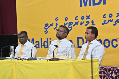 ކޯލިޝަން ހެދުމުގެ ބާރު ރައީސަށް ދޭން އެމްޑީޕީން ފާސްކޮށްފި