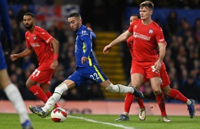 ކޭމްބްރިޖުން ނިއުކާސަލް ކަޓުވާލައިފި، ޗެލްސީ އާއި ލެސްޓާ ކުރިޔަށް