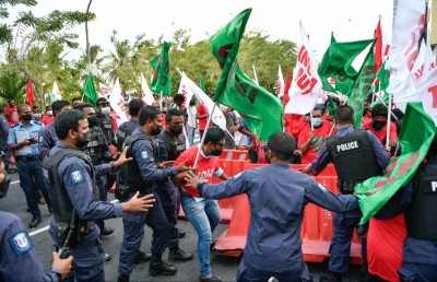 "އިންޑިއާ އައުޓް" އެއްވުމުގައި 29 މީހަކު ހައްޔަރުކޮށްފި