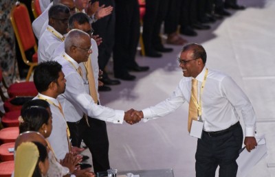 ޑިމޮކްރެޓްސްގެ އެނބުރި އައުން: ފެކްޝަން ބޮޑުވެފައިވާ އެމްޑީޕީ އަށް ވާނީ ކިހިނެއް؟