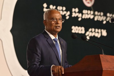 ދައުލަތަށް ގިނަ ދުވަހު ހިދުމަތްކުރި މުވައްޒަފުންގެ ރެކޯޑުތައް ހޯދައިގެން އިނާމަށް ހުށަހަޅަނީ