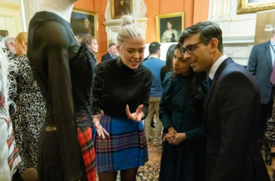 އިނގިރޭސިވިލާތުގެ ފެޝަން އިންޑަސްޓްރީން އިގުތިސާދަށް 26 ބިލިއަން ޑޮލަރު ލިބޭ: ސުނާކް