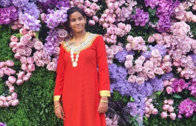 ދީމާގެ ކޮންމެ އެވޯޑެއްގެ ފަހަތުގައި ހުރި ހީވާގި މަންމަ!