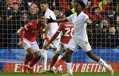 އެފްއޭ ކަޕް: ނޮޓިންހަމް ފޮރެސްޓުން އާސެނަލް ކަޓުވާލައިފި