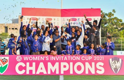 ފަހުވަގުތުގެ ލަނޑުން ޑޮޓްކޮމް ޗެމްޕިއަންކަން ހޯދައިފި