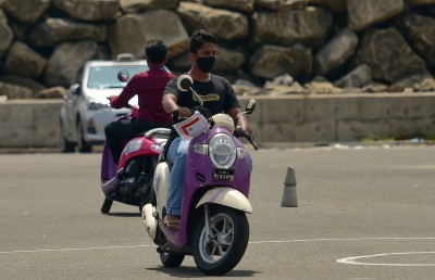 ޑްރައިވިން ސްކޫލަށް ގޮސް، ދުއްވަން ދަސް ނުކުރާ ނަމަ ލައިސަންސް ނުލިބޭ ގޮތް ހަދައިފި