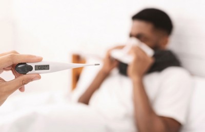 ފްލޫ ކްލިނިކެއް ނެތި ކޮވިޑްގެ ފަރުވާދިން ޑޮކްޓަރަކަށް ޗައިނާގައި ދައުވާކޮށްފި