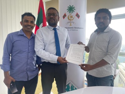 ރިސޯޓް މުވައްޒަފުންނަށް ތުނބުޅި ބެހެއްޓޭ ގޮތް ހެދުމަށް އެދި ޕެޓިޝަނެއް