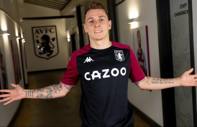 ޑީނޭ އެސްޓަން ވިލާއަށް، ބާންލީގެ ވުޑް ނިއުކާސަލް އަށް