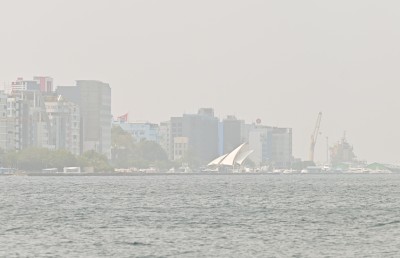 މާލެ ސަރަހައްދުގައި ނުރައްކާތެރިވާ މިންވަރަށް ވައި ނުސާފު، މާސްކު އަޅަން ޖެހޭ!