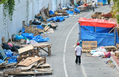 ނައިޓް މާކެޓާ އެކު ރަސްފަންނު މިއޮތީ ގޮނޑަކަށް ހަދާލައިފައި