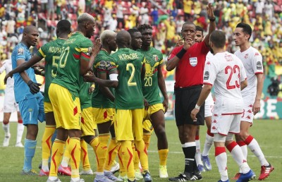 އެފްރިކަން ކަޕް: ފުރިހަމަ ވަގުތު ހަމަނުވަނީސް ރެފްރީ މެޗު ނިންމާލައިފި