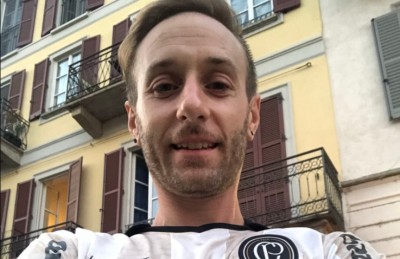 400 ޖޯޒީ ހަމަކުރީ ގަލޮޅު ދަނޑުން ރާއްޖޭގެ ގައުމީ ޖޯޒީ "ވަގަށް ނަގައިގެން"