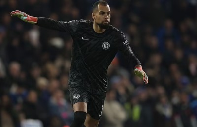 ޗެލްސީގެ ކީޕަރު ބަރާބަރު؛ މަރެސްކާ އެދެނީ ފާޑުކިޔުމުގެ ކުރިން ވިސްނާލުމަށް