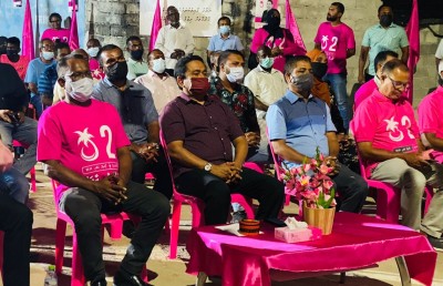ތިން އަހަރުން އުފެއްދި ސިޔާސީ މަގާމުތައް މާ ގިނަ: ޔާމީން