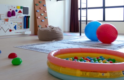 ބީއެމްއެލްގެ އެހީ ސަލާހުއްދީނާއި ހިރިޔާ ސްކޫލުގެ ސެން ކްލާހަށް