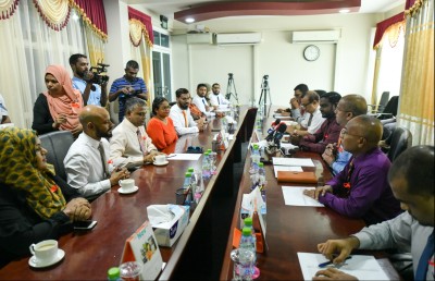 އެމްއާރްއެމް އުވާލައި ޕާޓީތަކުގެ ދަފްތަރުން އުނިކޮށްފި، މައުމޫން ވިދާޅުވީ ނިންމުން ބަލައިނުގަންނަ ކަމަށް