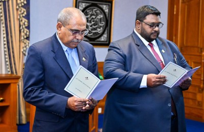 އީސީގެ މެމްބަރު ކަމަށް ޒާހިދާއި ސޮލާހު އައްޔަން ކުރައްވައިފި