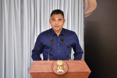 "ހަނގުރާމައިގެ މި ހާލަތުގައި އިންތިޚާބާ ދިމާކޮށް ކުރާ ބޭކާރު ޚަރަދުތައް ކުޑަކުރަންޖެހޭ، މިއީ ގައުމާ މެދު ވިސްނަންވީ ވަގުތު"
