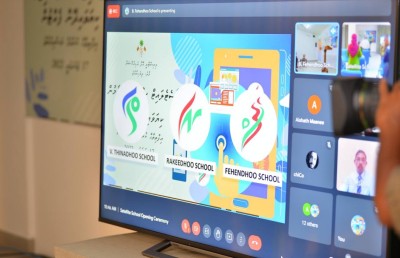 ސެޓްލައިޓް ސްކޫލުން ބޭނުންވަނީ ރަށްރަށަށް ހިޖުރަކުރި އާއިލާތައް އަނބުރާ ދިއުމަށް: މިނިސްޓަރު