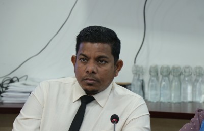 އޯޓިސްޓިކް ކުދިންނަށް މަލާމާތްކޮށް މާލޭ ސިޓީ ކައުންސިލްގެ މެމްބަރަކު ވާހަކަ ދައްކަވައިފި