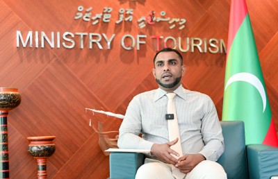 ޓޫރިޒަމް މިނިސްޓަރު ފައިސަލް މަގާމުން ވަކިކޮށްފި