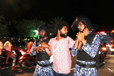 ޕީޕީއެމް އެއްވުމުން ނޫސްވެރިޔާ ހައްޔަރުކުރީ ފުލުހެއް ގައިގައި ޖެހުމުން: ފުލުހުން