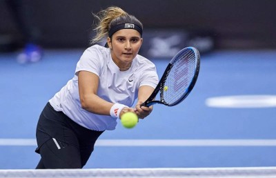 އިންޑިއާގެ ޓެނިސް ތަރި ސާނިއާ ރިޓަޔާކުރަނީ