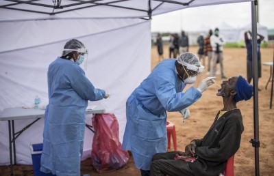 އެފްރިކާ އިން ކޮވިޑް ޖެހޭ މީހުން ވަރަށް ބޮޑަށް ދަށަށް