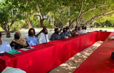 ރަށްރަށަށް ޓޫރިސްޓުން އަންނަނީ ބަރަހަނާވެގެން އުޅޭކަށް ނޫން: މައުސޫމް