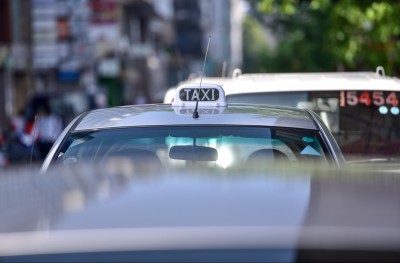 މާލެތެރޭގެ ދަތުރަށް ދެކޮޅު ހަދާ ޓެކްސީތަކުގެ މައުލޫމާތު އަންގަން އެދެފި