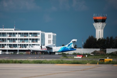 މޯލްޑިވިއަނުން އިސްވެ، ލަންކާއަށް އެހީގެ ގޮތުގައި 3.8 ޓަނުގެ އަސާސީ ތަކެތި ފޮނުވައިދެނީ