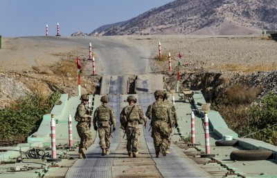 ސީރިޔާގެ އައިއެސް ޖަލުގެ ހަމަނުޖެހުމުގައި 100 އަށް ވުރެ ގިނަ މަރު