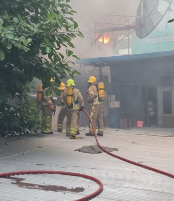 މާލޭގައި ހިނގި އަލިފާނުގެ ހާދިސާއެއްގައި ދެ ގެއެއްގެ މައި ފެން ހޮޅިއަށް ގެއްލުންވެއްޖެ