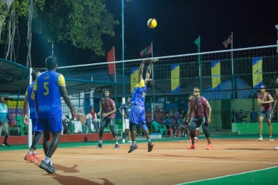 ވެލިދޫ ރަމަޟާން ވޮލީ ލީގު: އީގަލްސްއިން ފޮއެނިކްސް ވެސް ބަލިކޮށްފި
