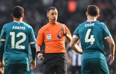 ޕްރިމިއާ ލީގުގެ ރެފްރީންނަކީ ނަމޫނާއެއް: ޗީފް ފުޓްބޯލް އޮފިސާ