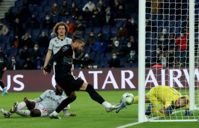 ރާމޯސްގެ ފުރަތަމަ ލަނޑާ އެކު ޕީއެސްޖީ އަށް ފަސޭހަ މޮޅެއް