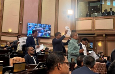 ރިޔާސީ ބަޔާނަށް ހުރަސްއެޅި އެމްޑީޕީގެ މެމްބަރުން ނެރެފި