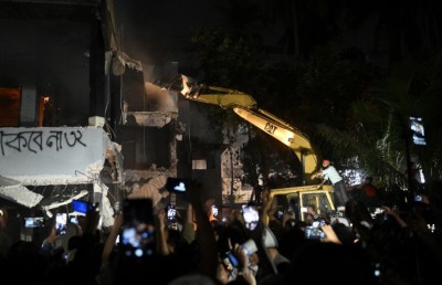 ހަސީނާއާ ގުޅުން އޮންނަ ގޭންގުތަކާ ދެކޮޅު އޮޕަރޭޝަނުގައި 1،300 މީހަކު ހައްޔަރުކޮށްފި