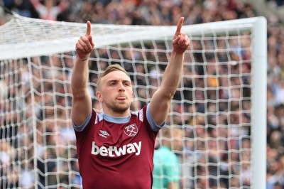 ވެސްޓް ހަމް އަތުން މޮޅުނުވެވި ލީގު ހޯދަން އާސެނަލްއަށް ބޮޑު ޕްރެޝަރެއް