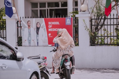 ޑޮކްޓަރުން ސްޕެޝަލައިޒްވުމަށް ހަތް ފުރުސަތު: 21 ގައުމަކުން ކިޔެވޭނެ