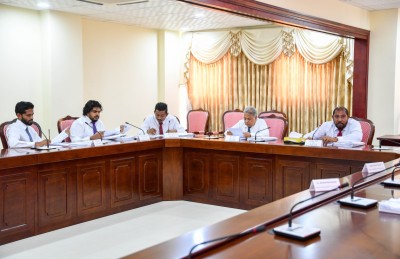 ހަރަދު ކުޑަކުރަން މުސާރަތަކާ ކުޅެން މާލިއްޔަތު ކޮމިޓީގެ ބައެއް މެމްބަރުން ދެކޮޅު