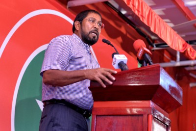 ގެންގުޅޭނީ ނާސިރާއި މައުމޫންގެ ޚާރިޖީ ސިޔާސަތު: ޤާސިމް
