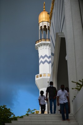 މާދަމާއަކީ ފިތުރު އީދު ދުވަސް، އީދު މުބާރަކް!